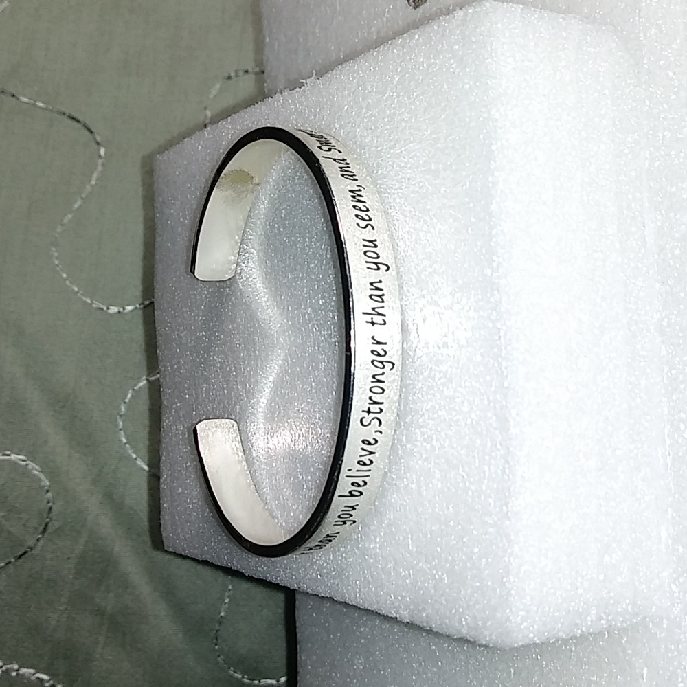 Bracelet (You are brave than you bilive)